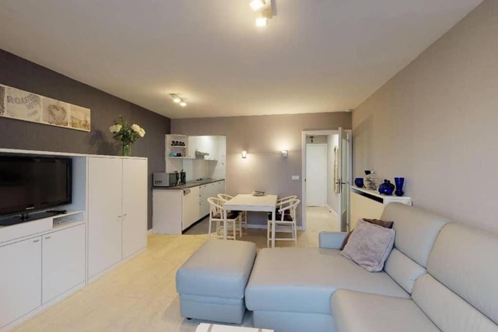 Studio Met Zeezicht Op Heldenplein Knokke-Heist Dış mekan fotoğraf